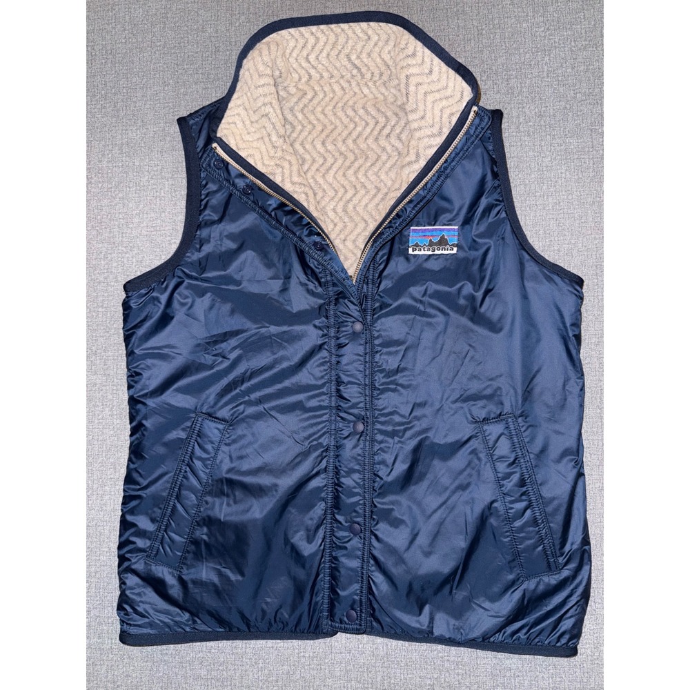 Women's M * Vintage Patagonia Reversible Vest Navy Blue Chevron Fleece Puffer